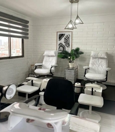 Sala 10, manicure y pedicure
